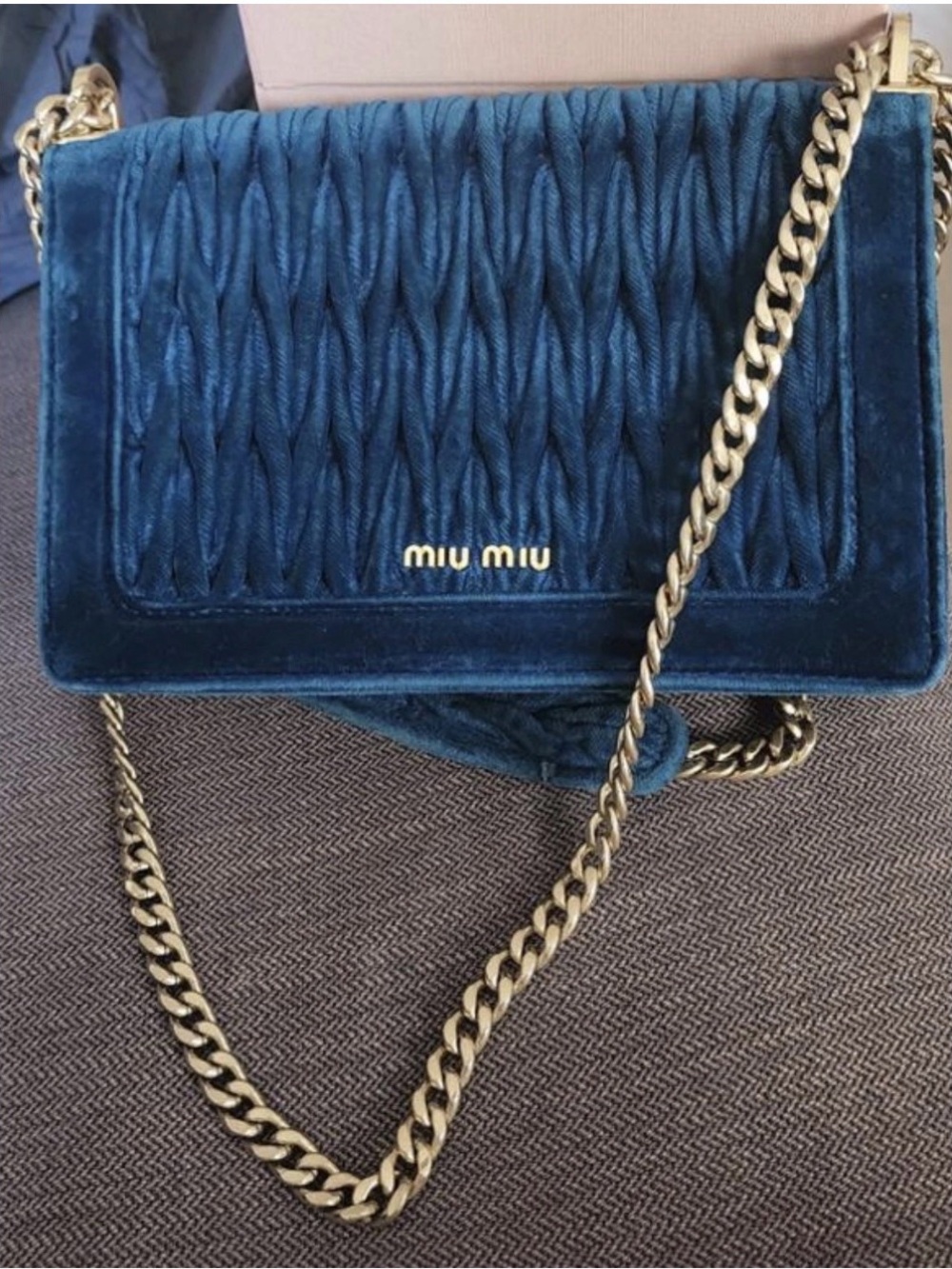 Miu Miu blue velvet shoulder bag - Picture 5 of 15